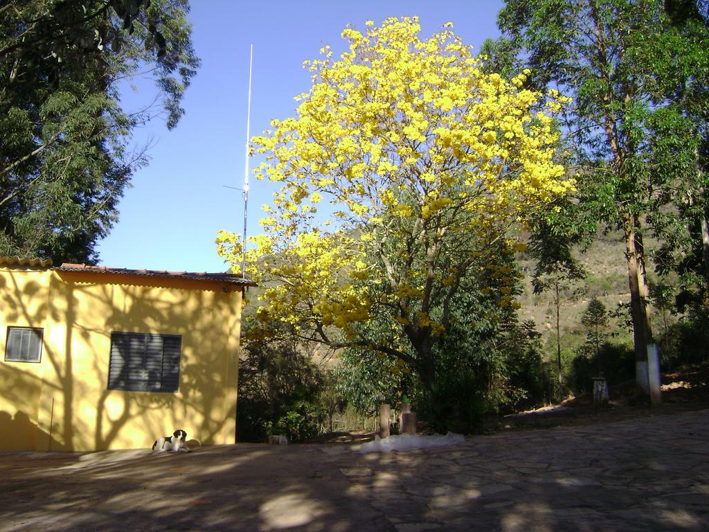 Pousada Dos Tucanos São Thomé das Letras Exterior photo