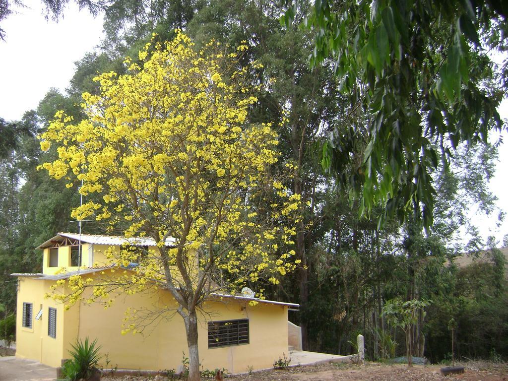 Pousada Dos Tucanos São Thomé das Letras Exterior photo