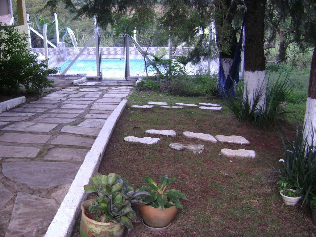 Pousada Dos Tucanos São Thomé das Letras Exterior photo