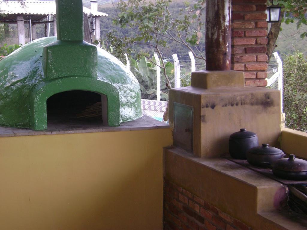 Pousada Dos Tucanos São Thomé das Letras Exterior photo
